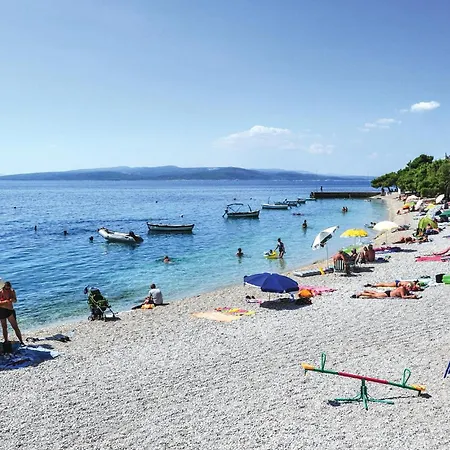 Apartment In Krvavica