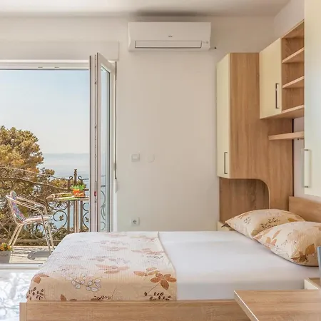 In With House Sea View Apartment
