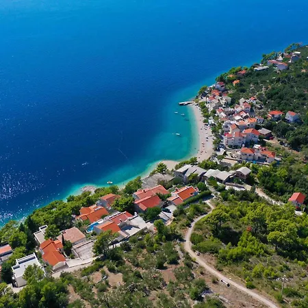 Apartment In With House Sea View